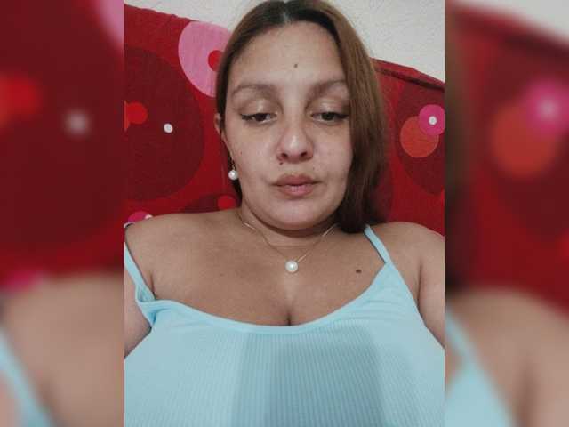ZekinderW live cam on BongaCams