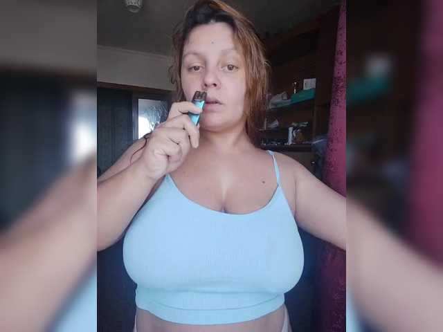 ZekinderW live cam on BongaCams