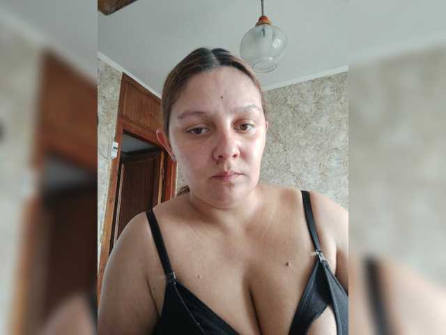 Sex chat gratuit in direct cu ZekinderW pe BongaCams