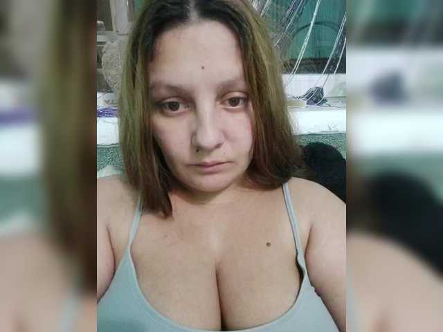 ZekinderW live webcam show