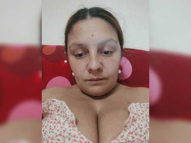 ZekinderW live cam on BongaCams
