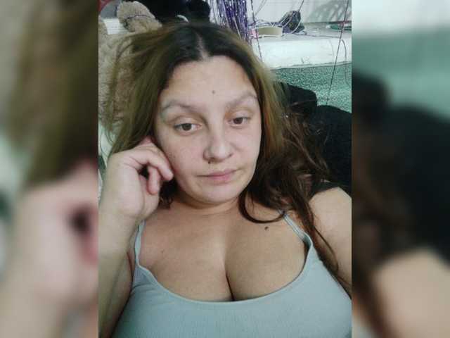 ZekinderW live cam on BongaCams