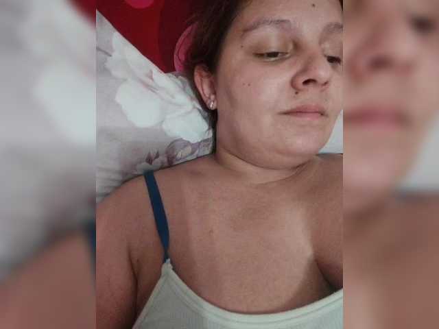 ZekinderW live cam on BongaCams