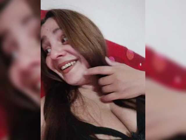 Sex chat gratuit in direct cu ZekinderW pe BongaCams
