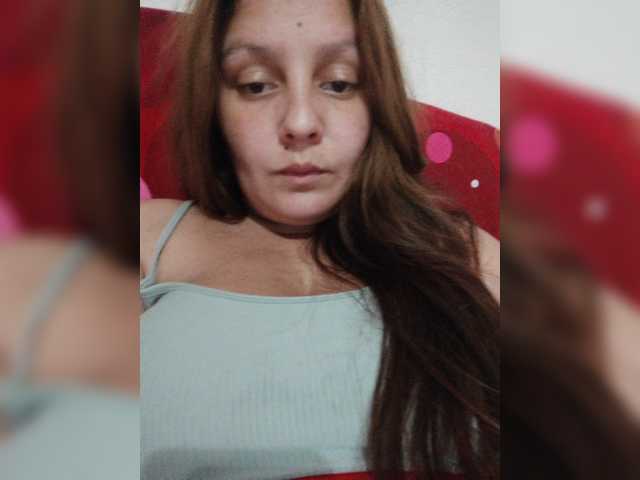 ZekinderW live webcam show