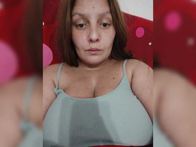 Sex chat gratuit in direct cu ZekinderW pe BongaCams