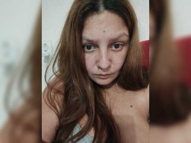 ZekinderW live webcam show