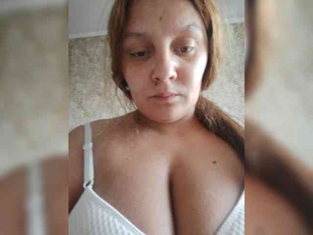 ZekinderW Sex Cam Show