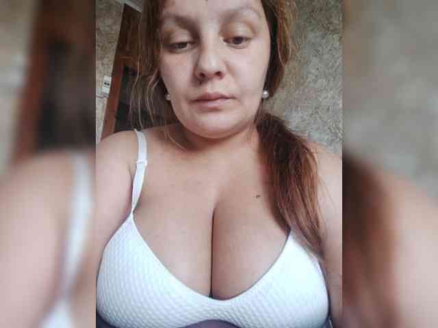 ZekinderW Sex Cam Show