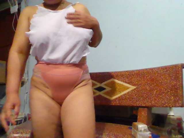 SexyQueen86 live cam on BongaCams
