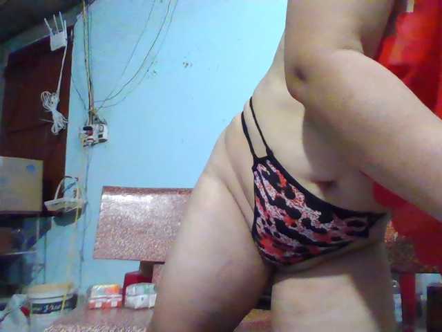 SexyQueen86 live webcam show