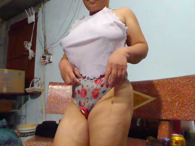 SexyQueen86 live webcam show