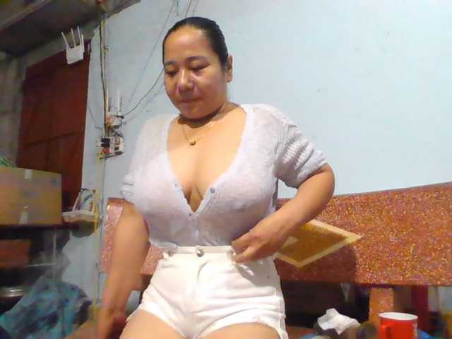SexyQueen86 live cam on BongaCams