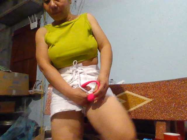 SexyQueen86 live cam on BongaCams
