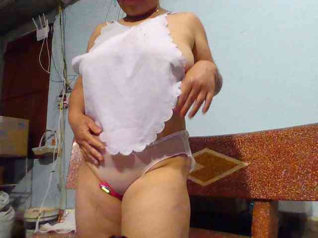 Model: SexyQueen86