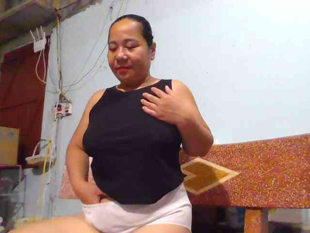 Model: SexyQueen86