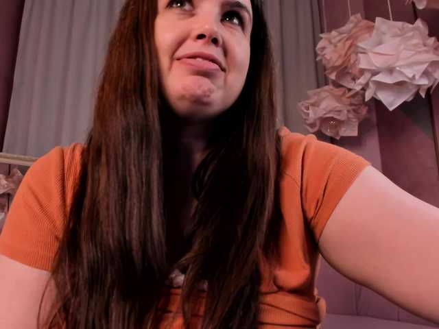 Battymoll live cam on BongaCams