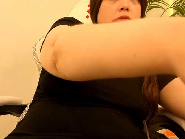 Battymoll live cam on BongaCams