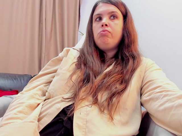 Battymoll live cam on BongaCams