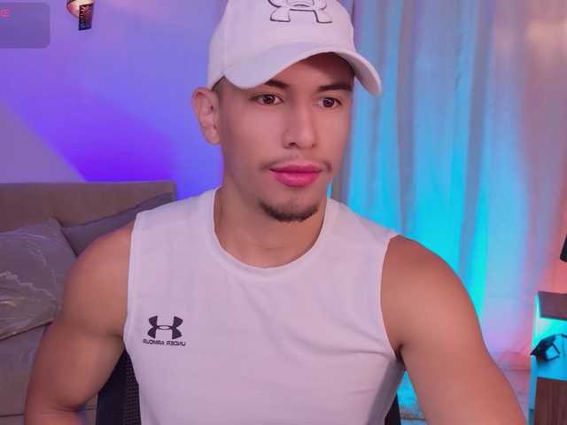 AaronFox