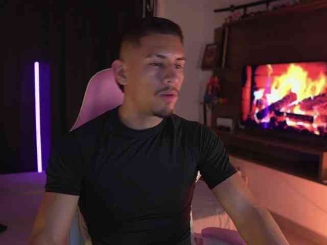 AaronFox