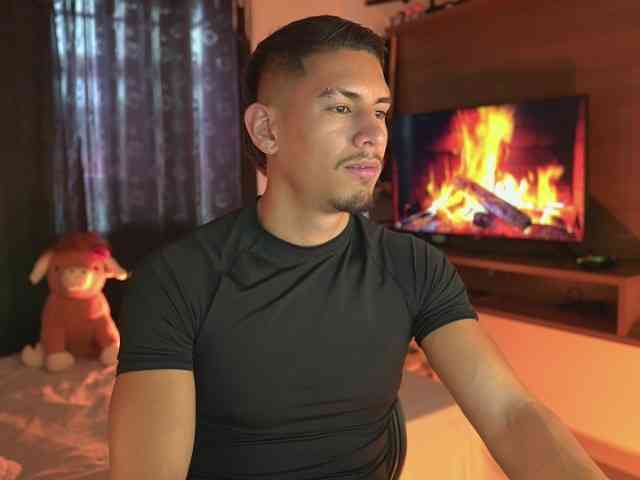AaronFox