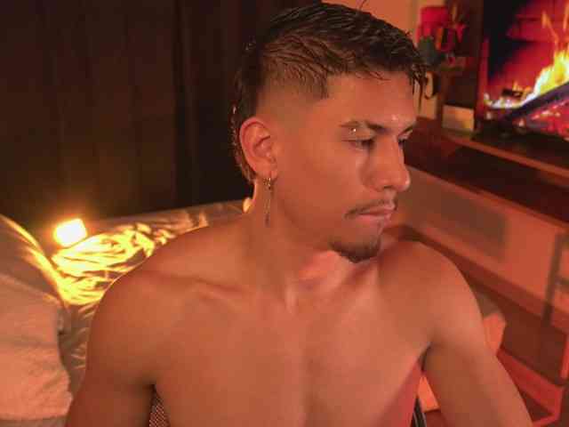 AaronFox