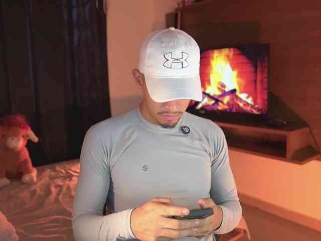 AaronFox