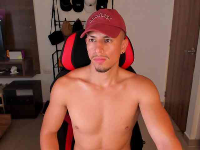 AaronFox