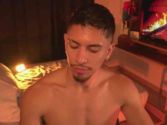 AaronFox