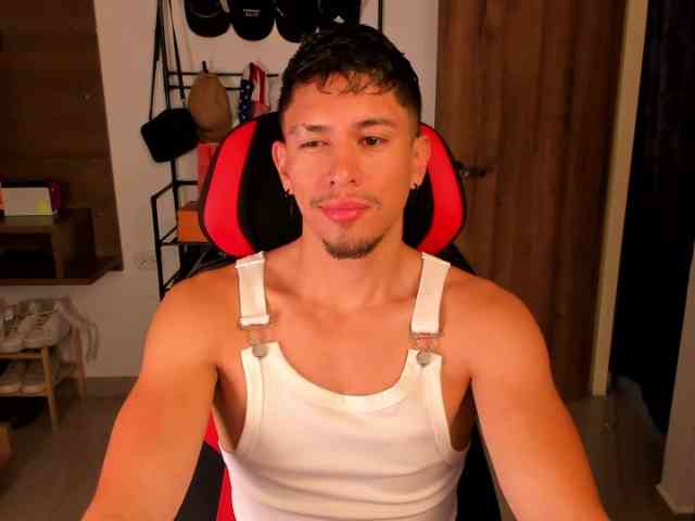 AaronFox