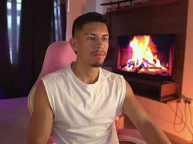 AaronFox