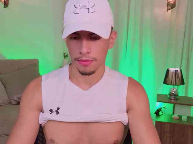 AaronFox