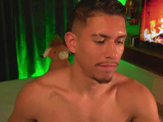 AaronFox