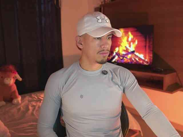 AaronFox