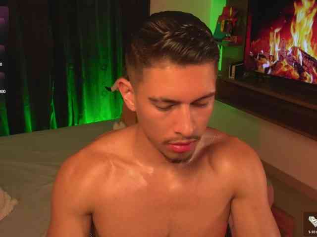 AaronFox