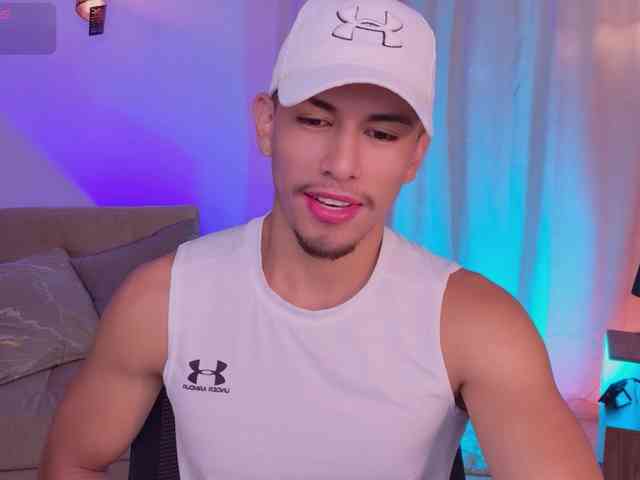AaronFox