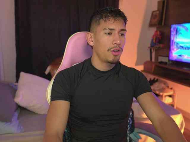 AaronFox