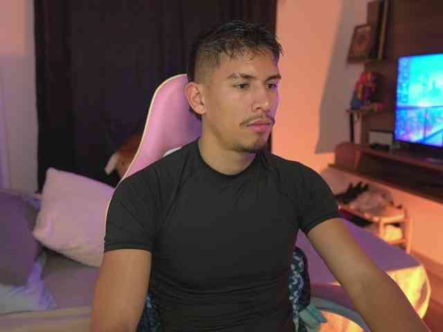 AaronFox