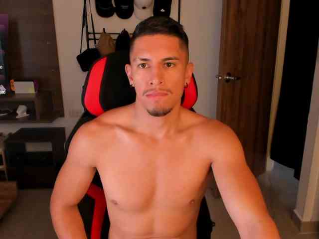 AaronFox