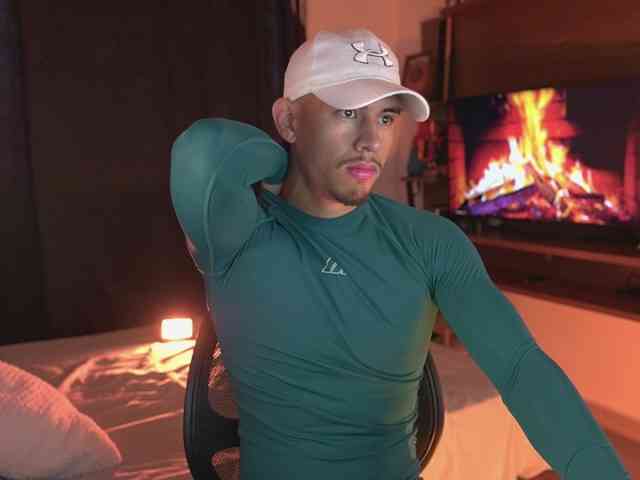 AaronFox
