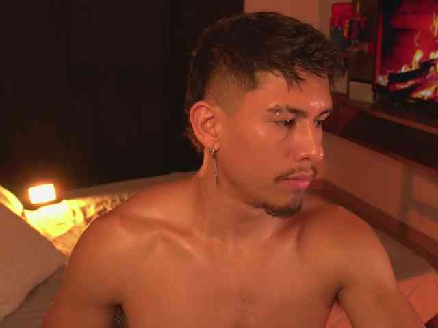 AaronFox