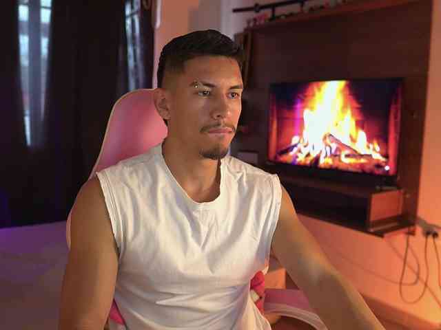 AaronFox