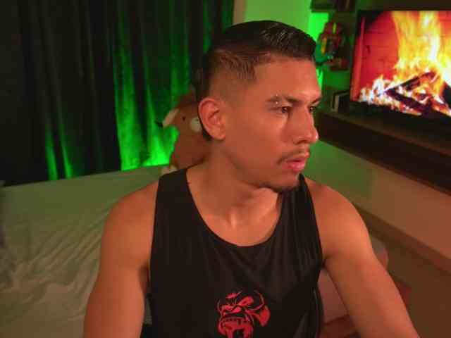 AaronFox