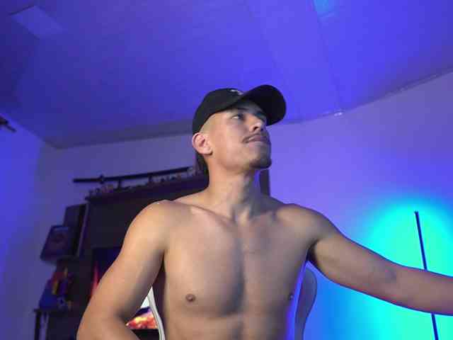 AaronFox