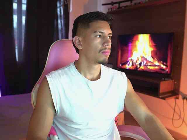AaronFox