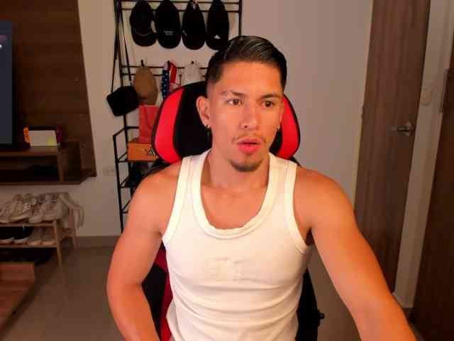 AaronFox