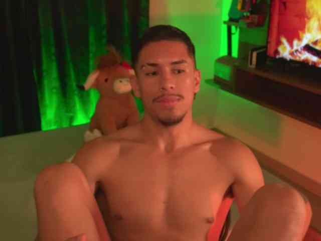 AaronFox