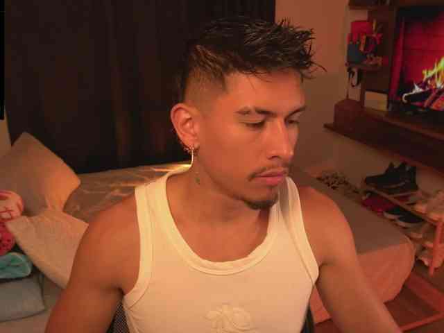 AaronFox