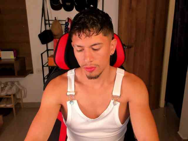 AaronFox